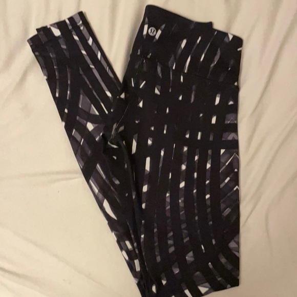 Lululemon leggings - Picture 1 of 2